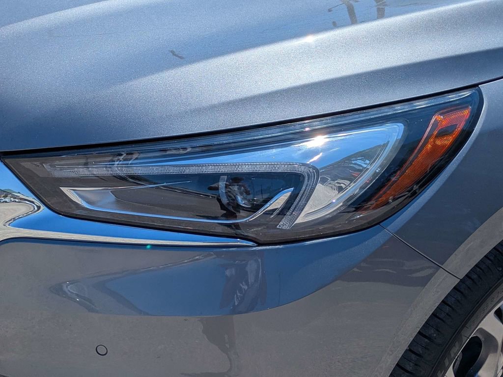 Used 2019 Buick Enclave Avenir w/ Avenir Technology Package FWD image 9