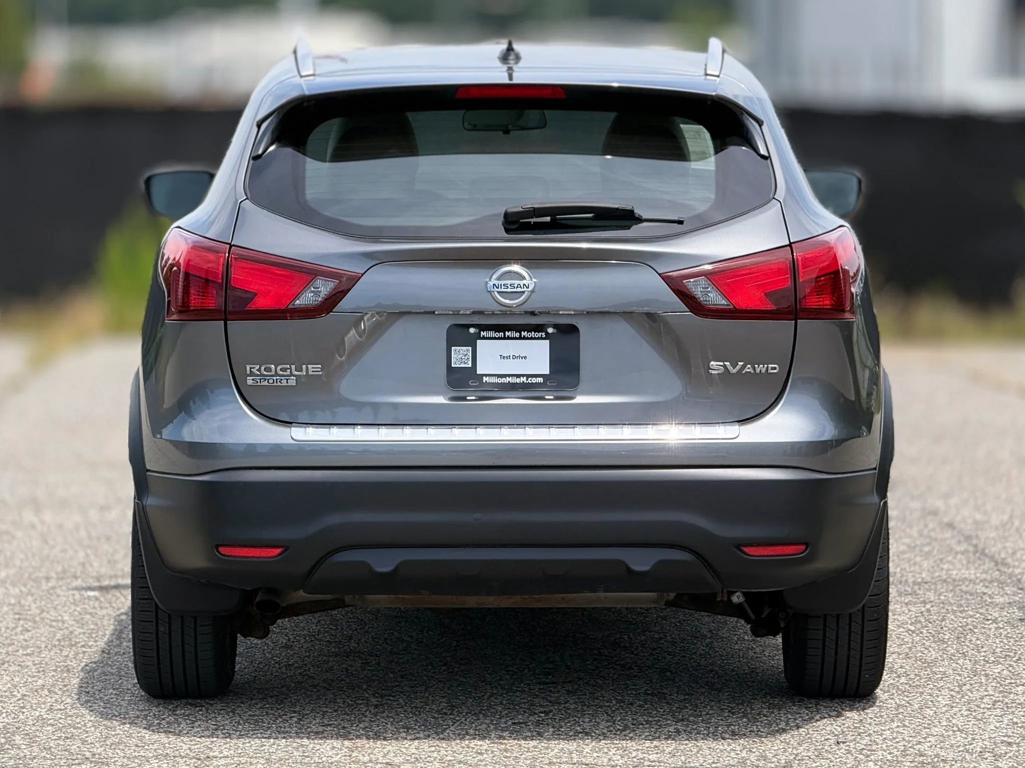 Used 2017 Nissan Rogue Sport SV AWD/4WD image 4