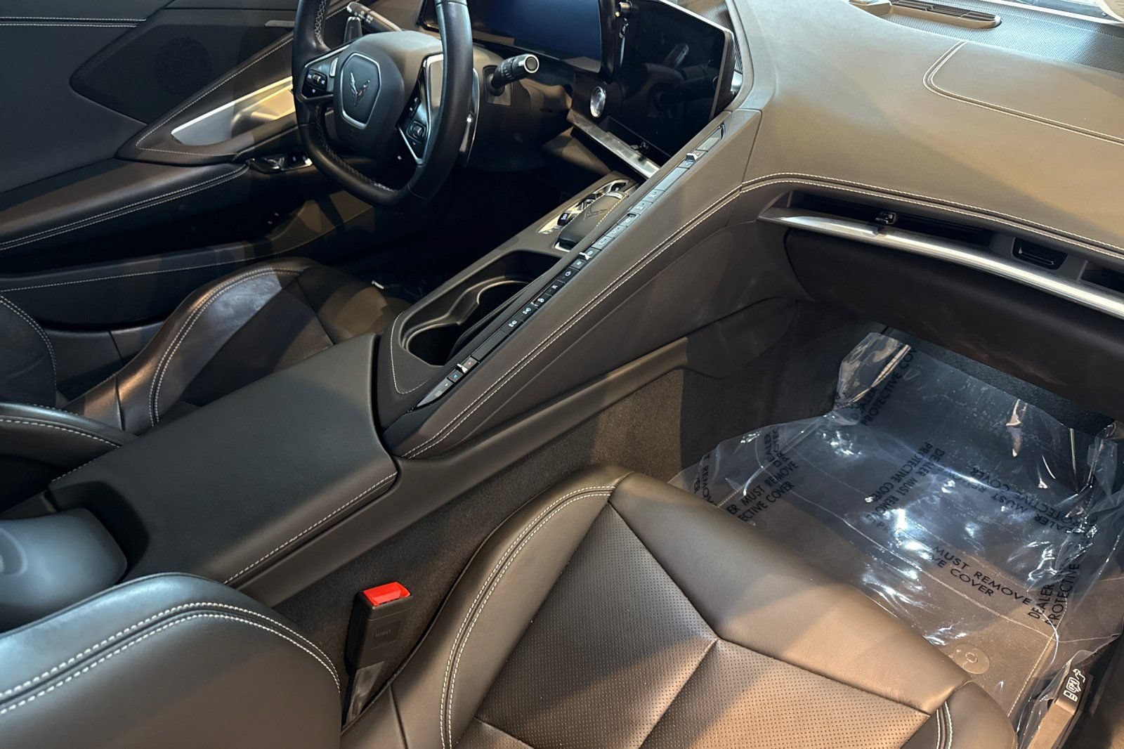 Used 2022 Chevrolet Corvette Stingray Coupe w/ Z51 Performance Package RWD image 13