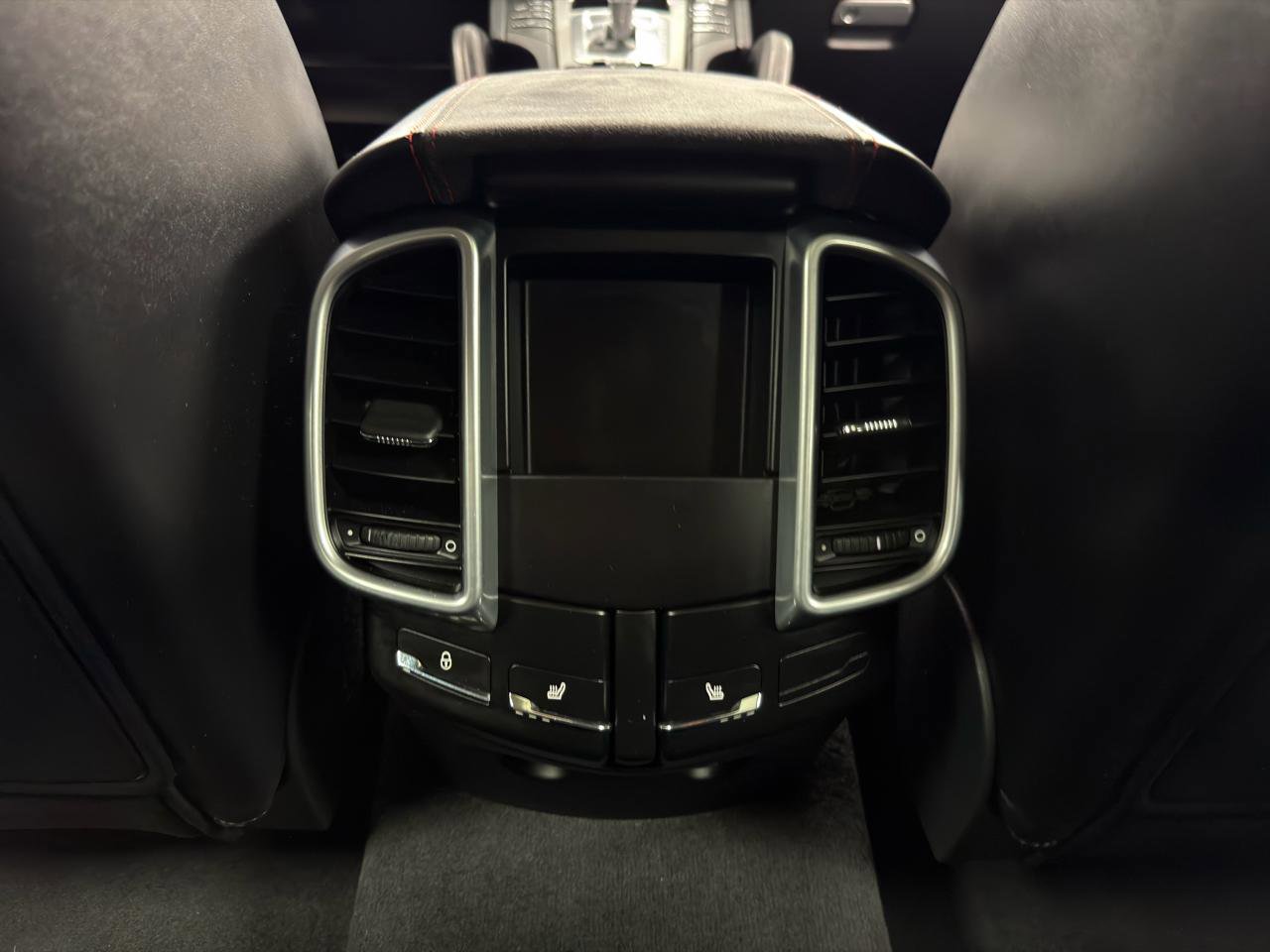 Used 2017 Porsche Cayenne GTS AWD/4WD image 31