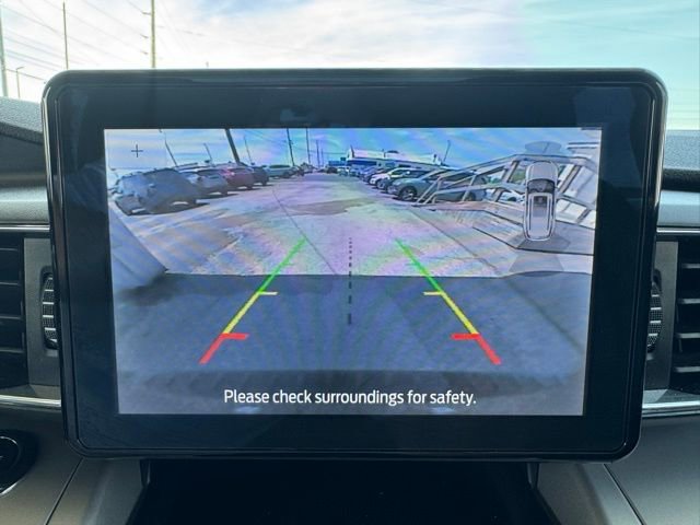 Used 2024 Ford Explorer XLT w/ Equipment Group 202A image 9