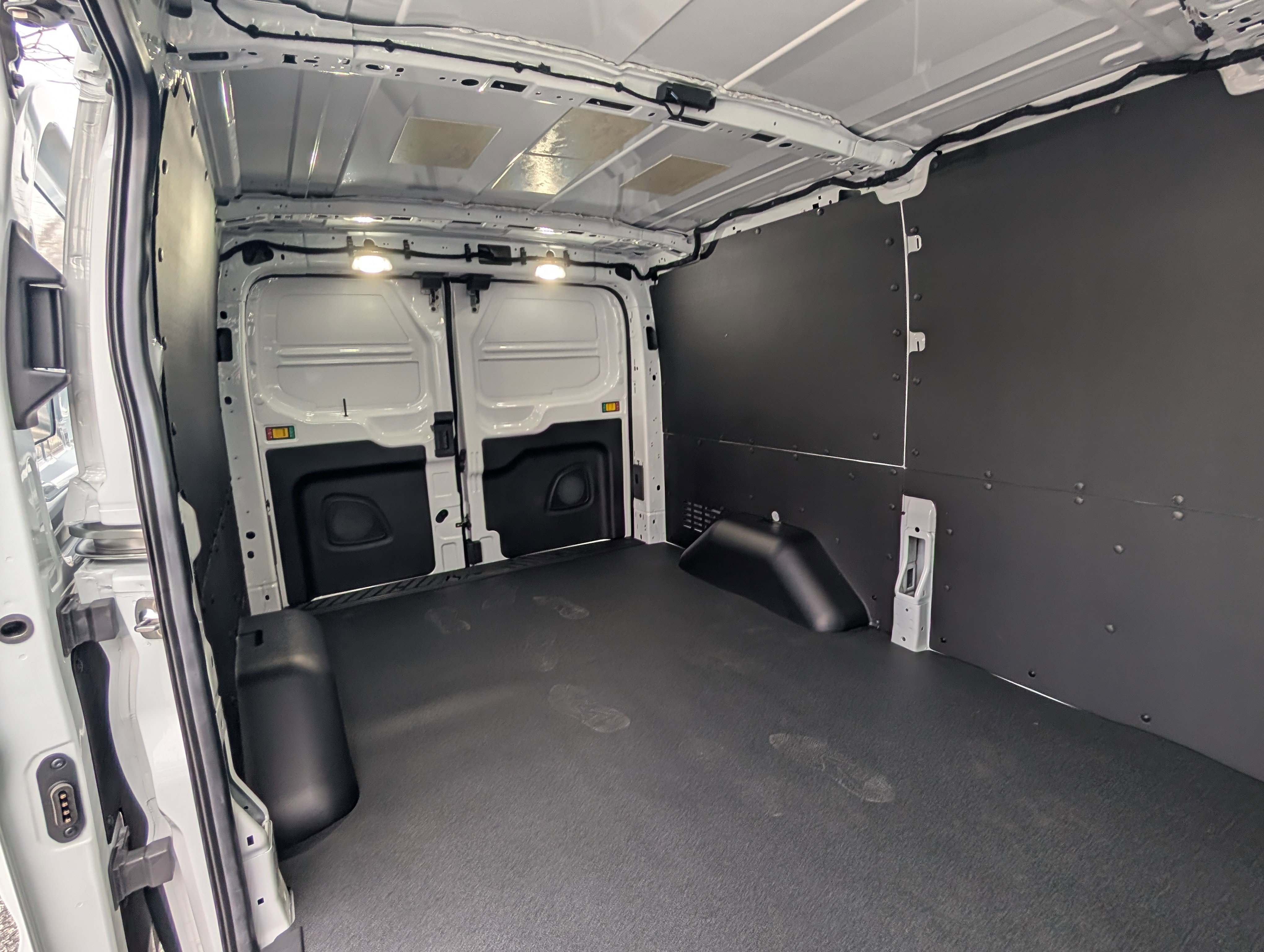 New 2026 Ford Transit 250 Low Roof w/ Load Area Protection Package RWD image 8