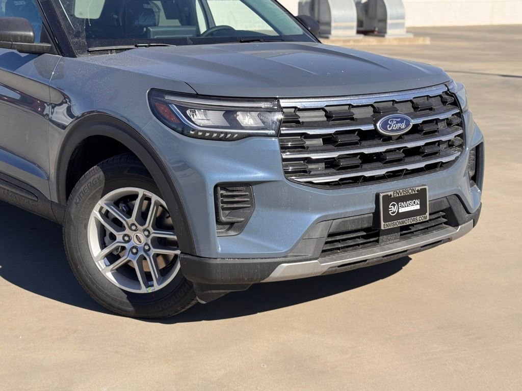 New 2026 Ford Explorer Active image 3
