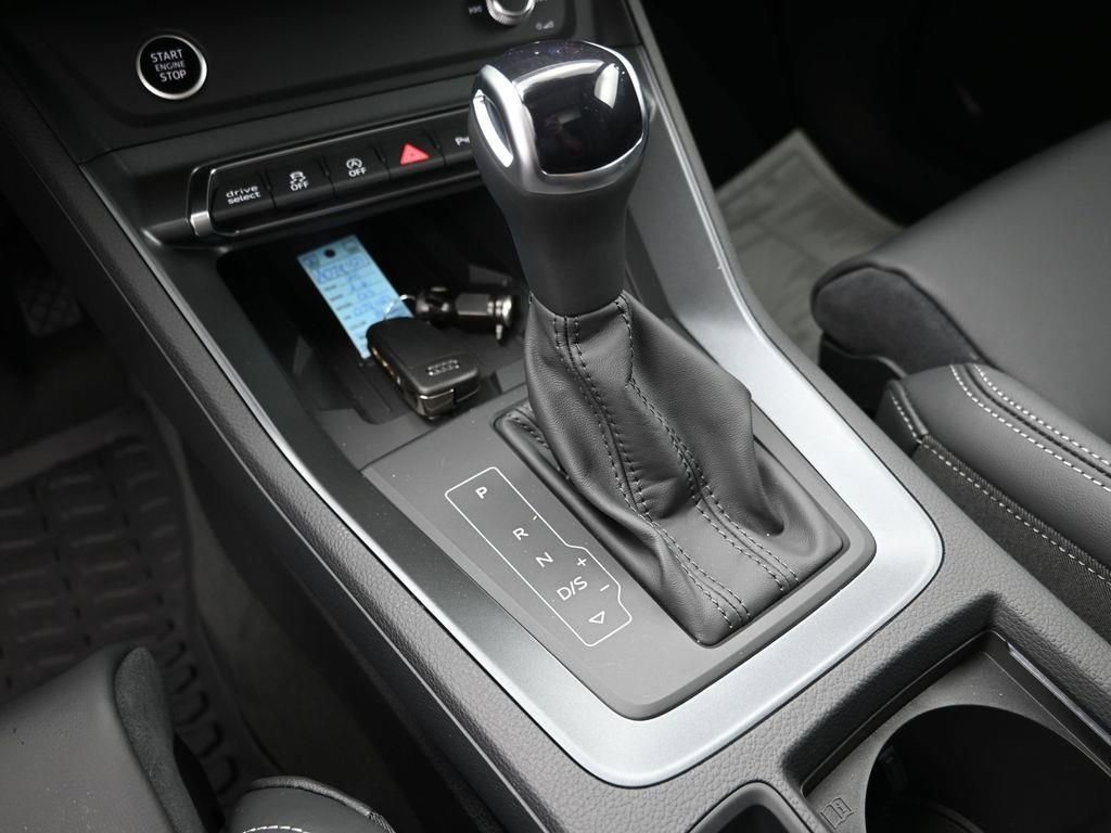 New 2025 Audi Q3 2.0T Premium image 19
