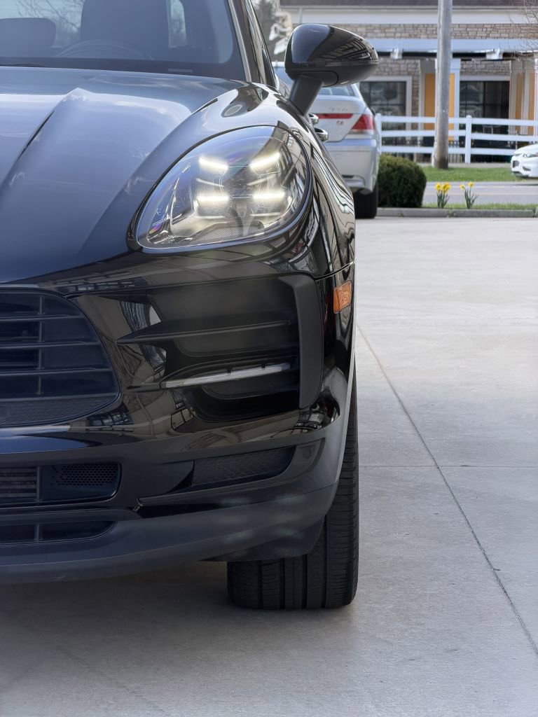 Used 2020 Porsche Macan AWD/4WD image 13