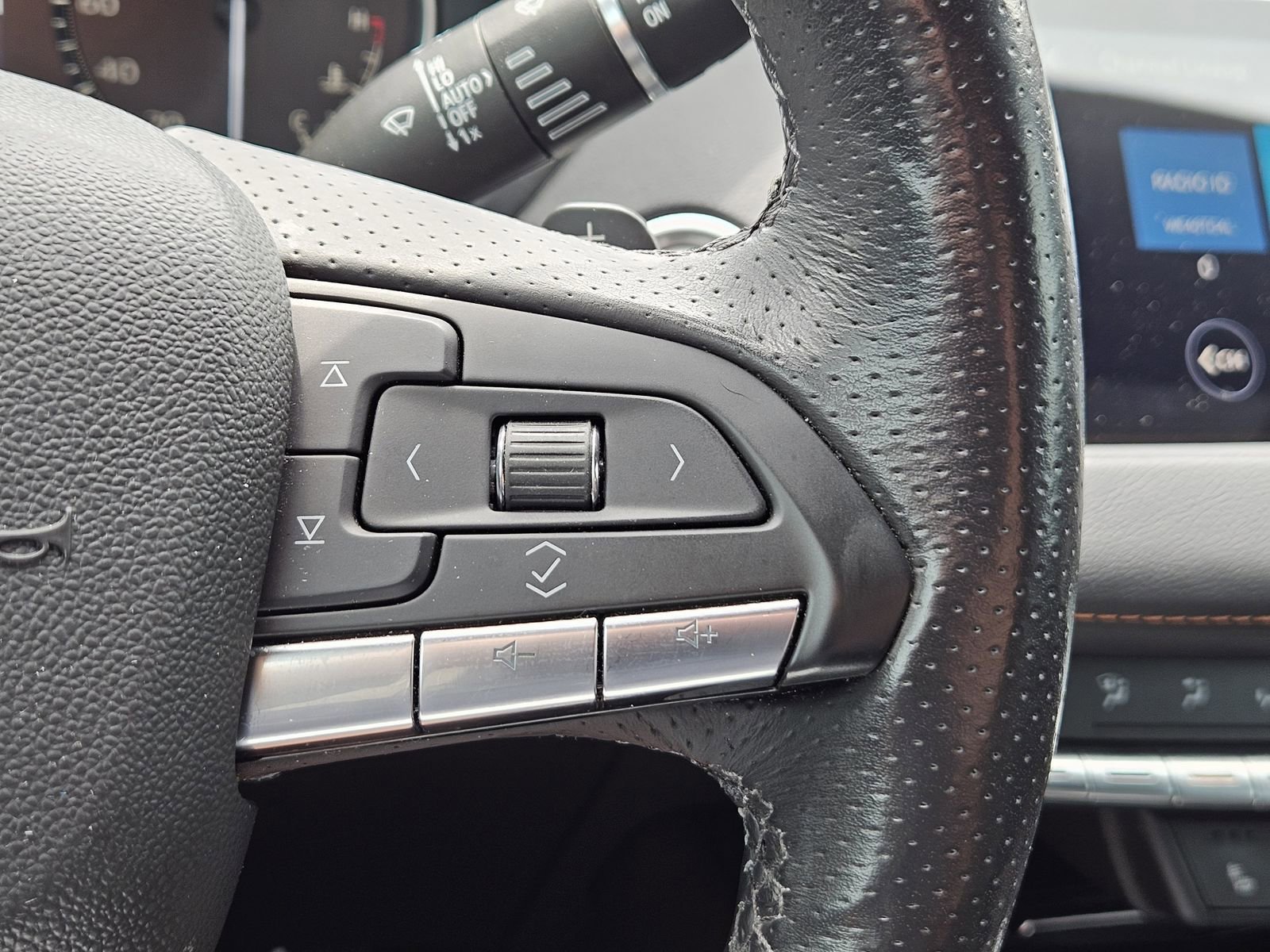 Used 2021 Cadillac XT4 Sport w/ Cold Weather Package image 24