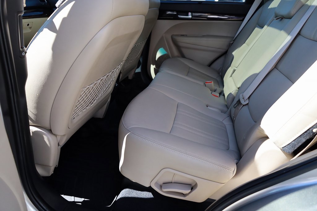 Used 2015 Kia Sorento EX w/ EX V6 Touring Package image 18