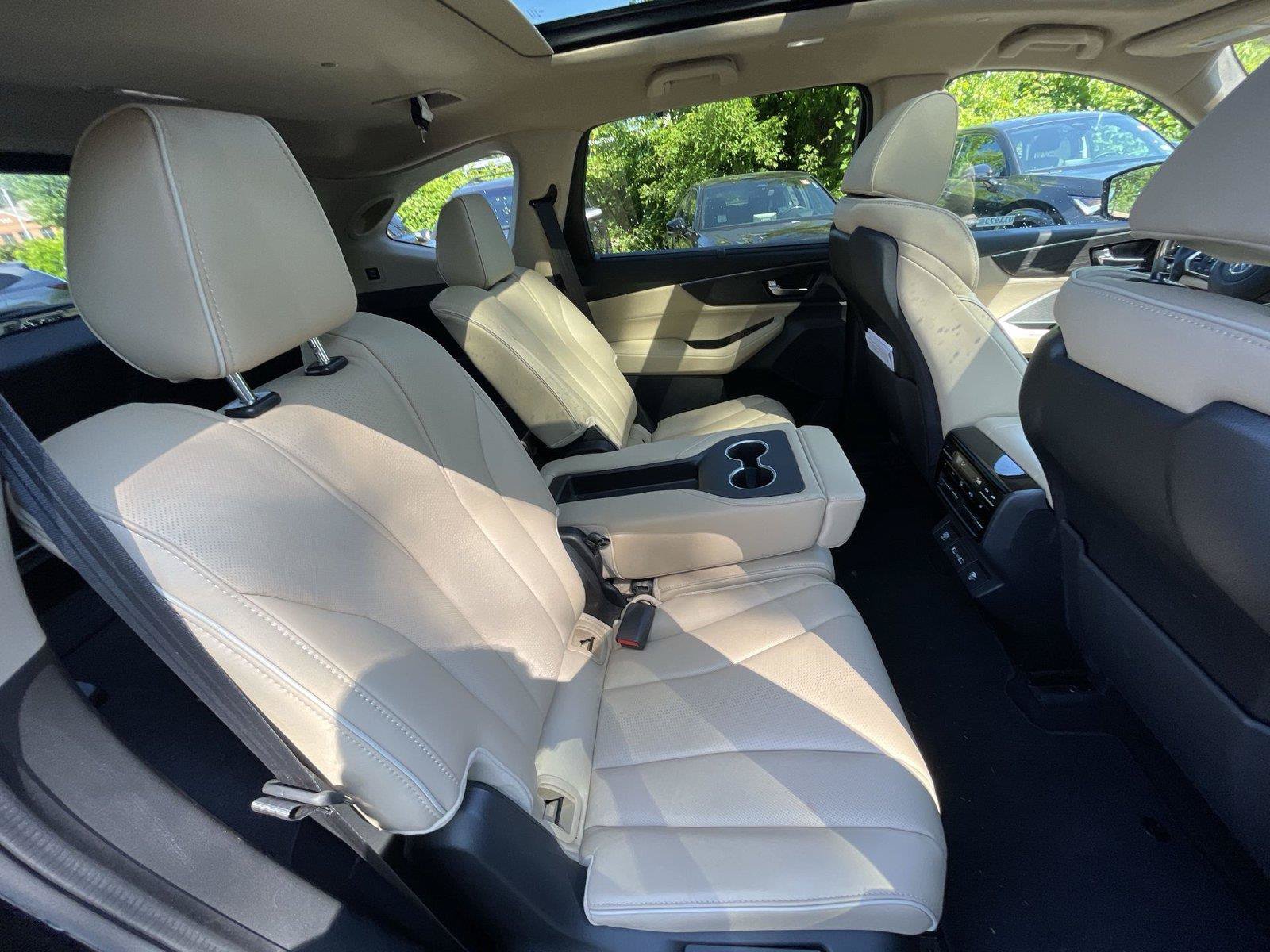 Used 2022 Acura MDX SH-AWD w/ Advance Package image 23
