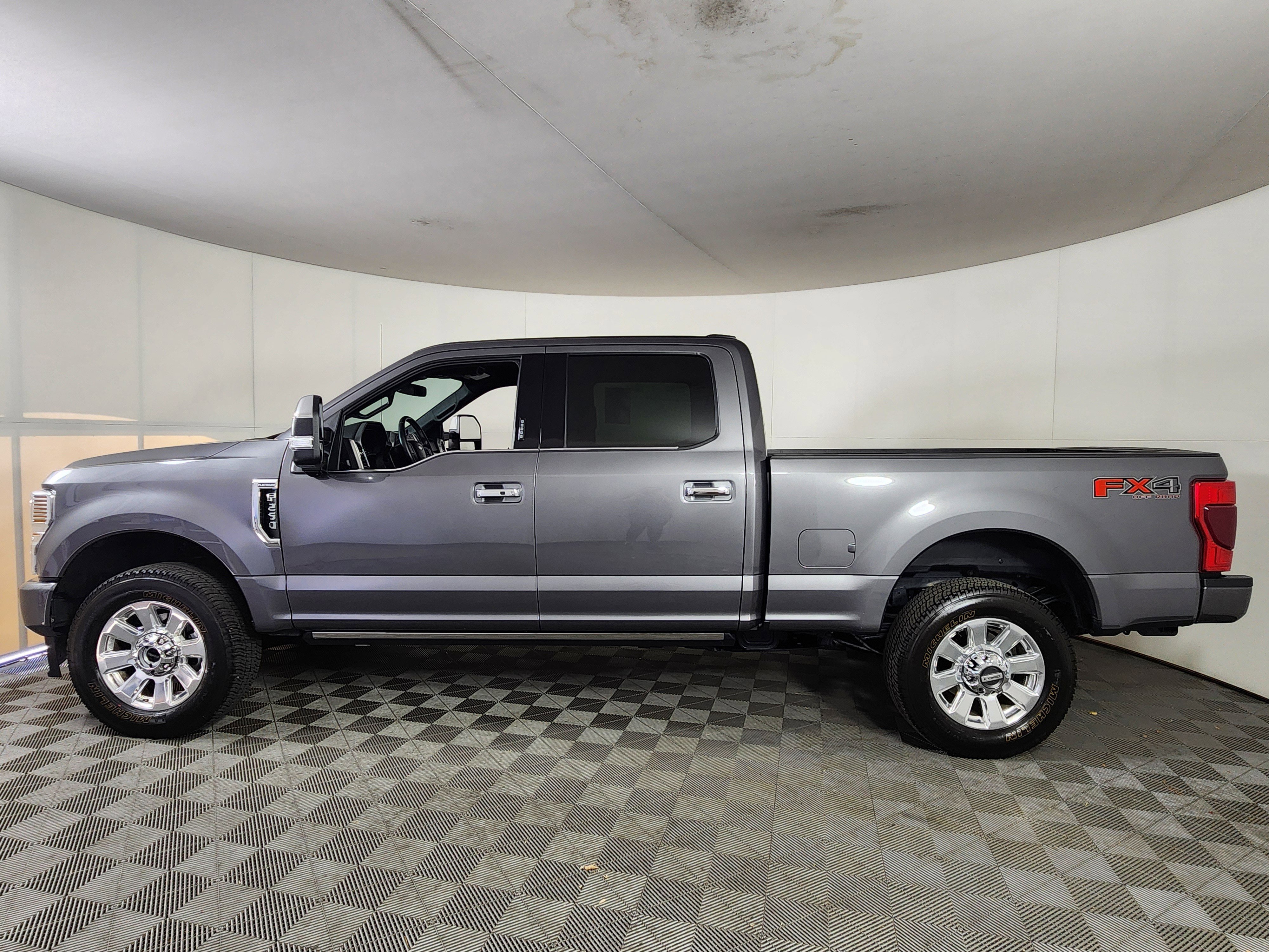 Used 2021 Ford F250 Platinum image 4