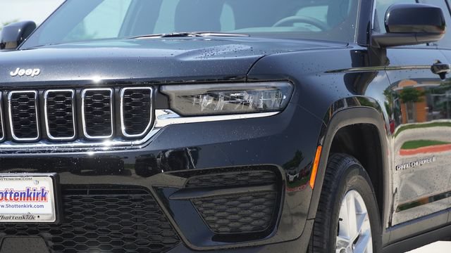 New 2026 Jeep Grand Cherokee Laredo RWD image 4