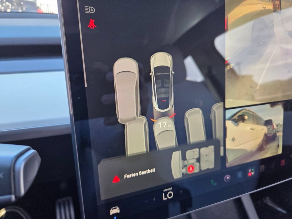 Used 2022 Tesla Model Y Performance AWD/4WD image 35