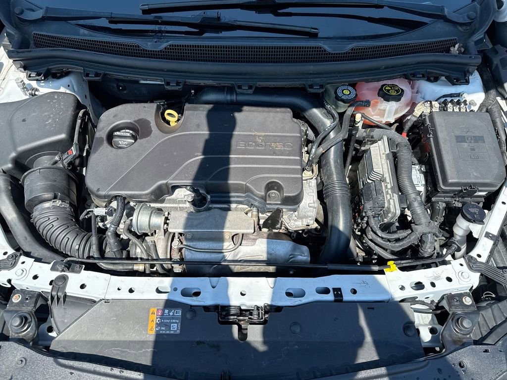 Used 2018 Chevrolet Cruze LT FWD image 24