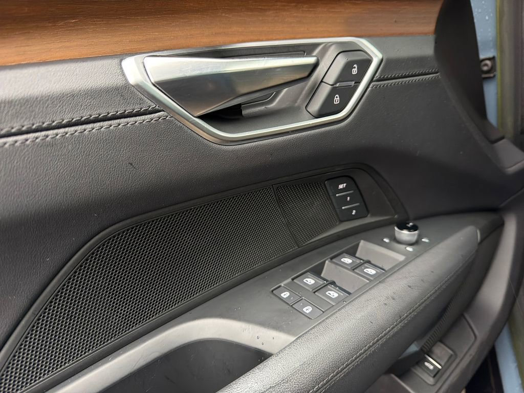 Used 2023 Audi e-tron GT Premium Plus image 37