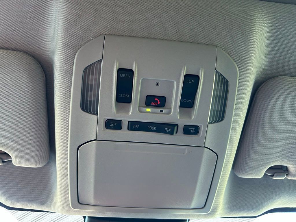 Used 2024 Toyota Highlander XLE image 28