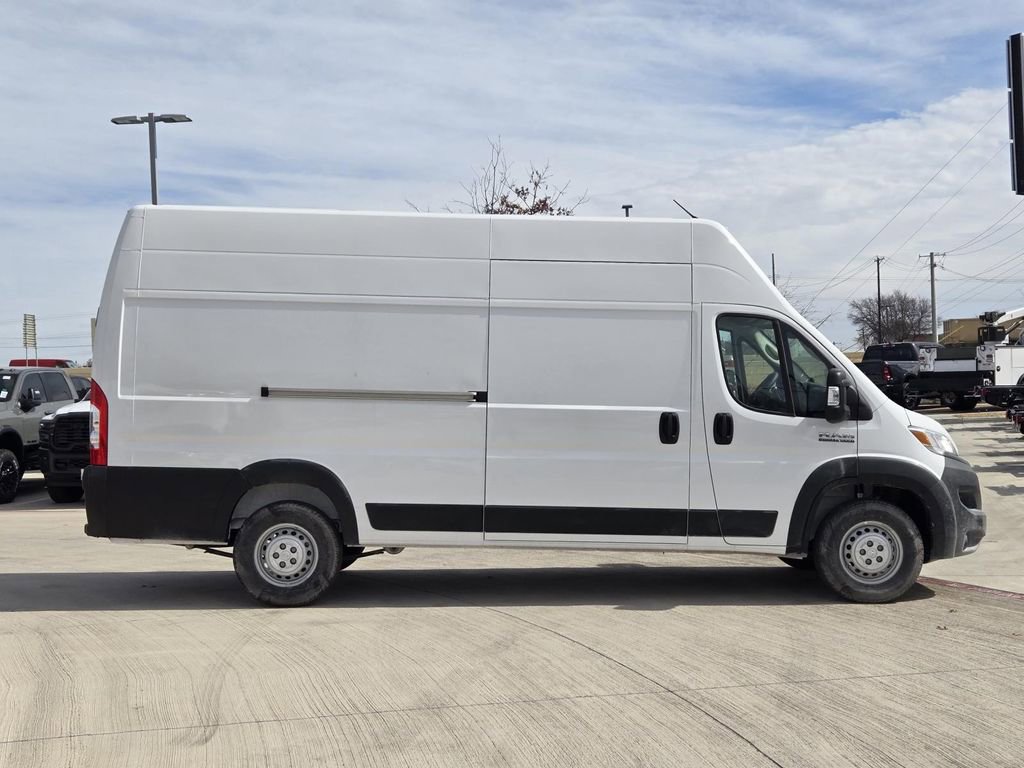 New 2025 RAM ProMaster 3500 w/ Roll-Up Rear Door Package image 4