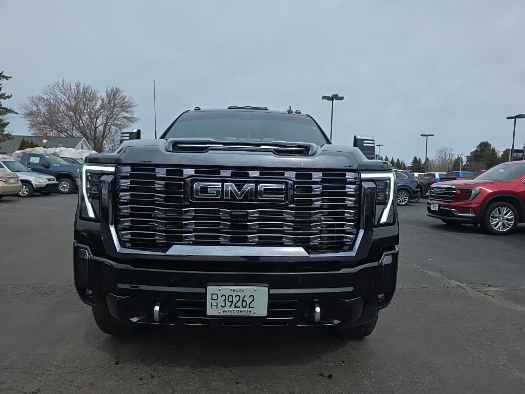 Used 2024 GMC Sierra 2500 Denali Ultimate image 3