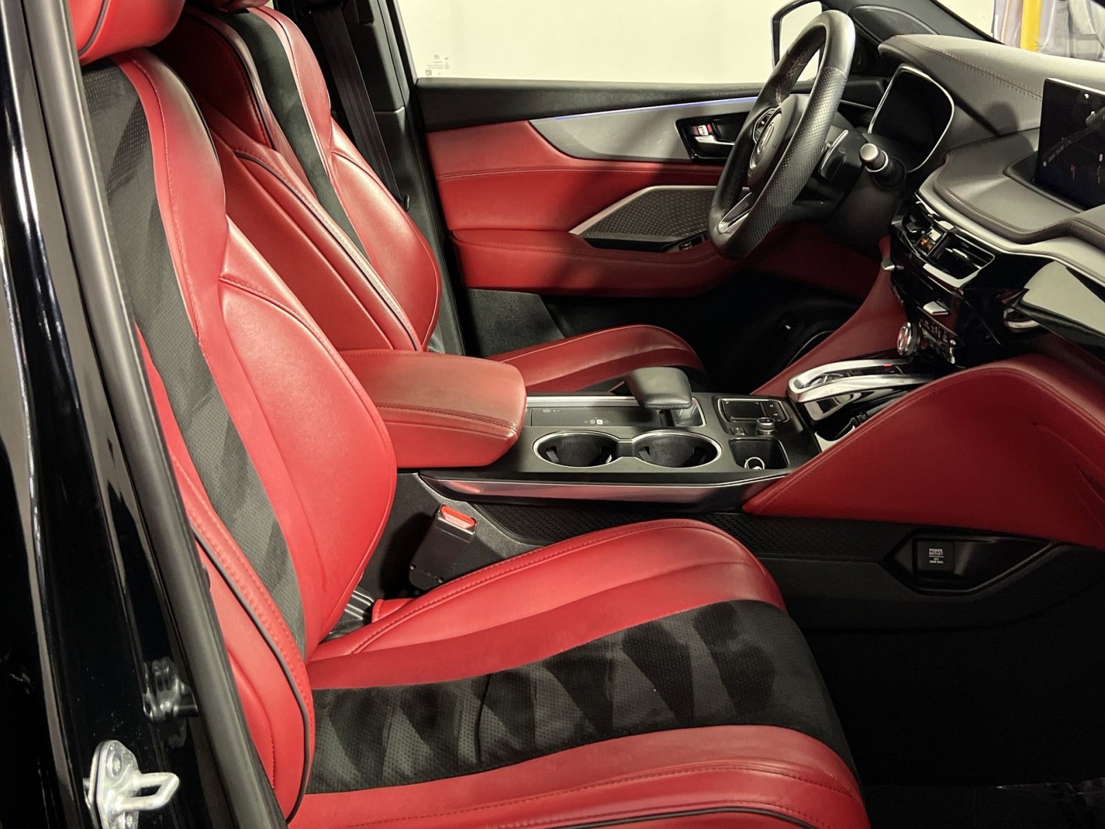 Used 2023 Acura MDX A-Spec image 29