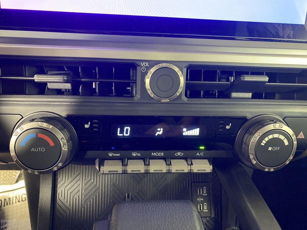Used 2024 Toyota Tacoma TRD Off-Road AWD/4WD image 17