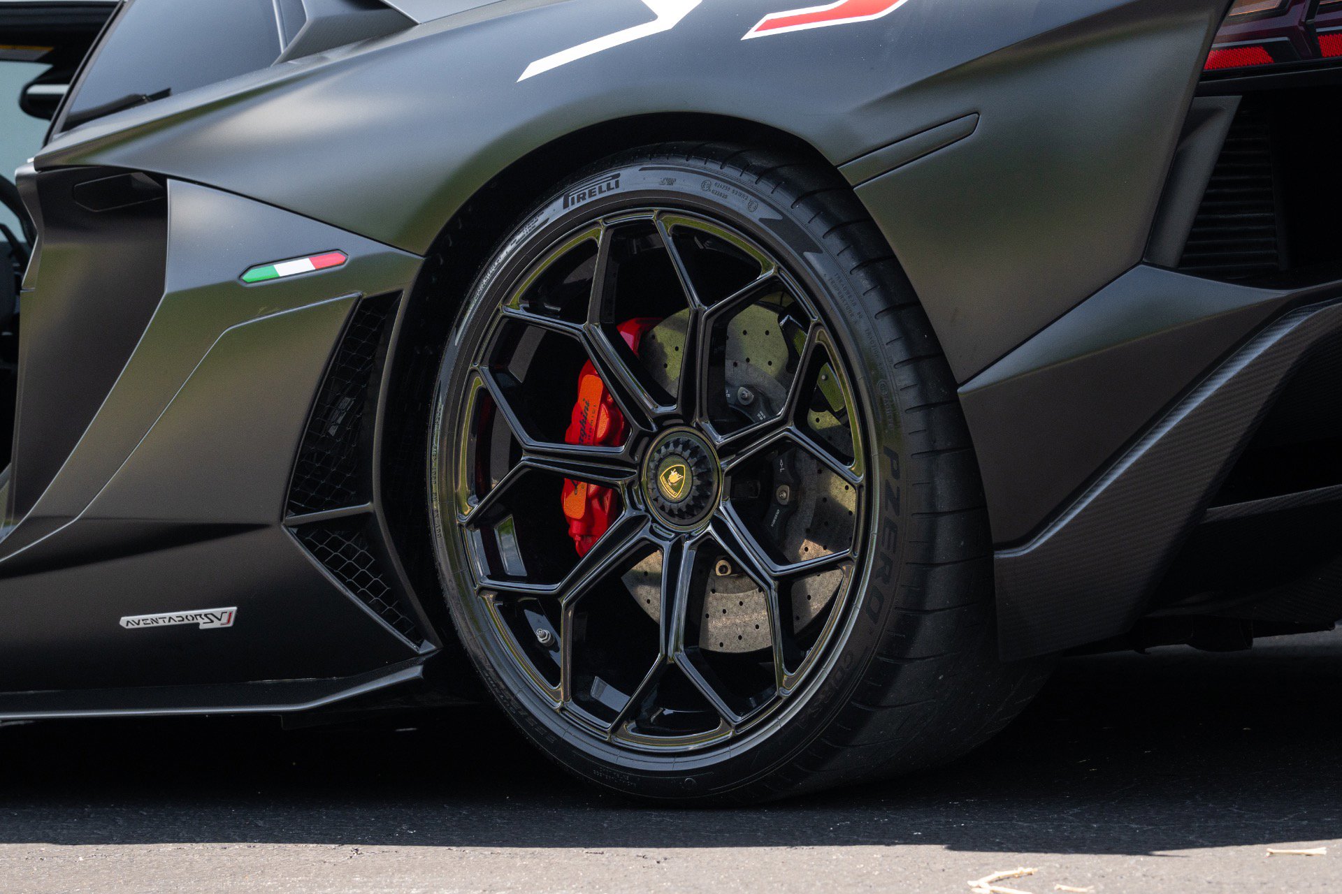 Used 2020 Lamborghini Aventador SVJ AWD/4WD image 41