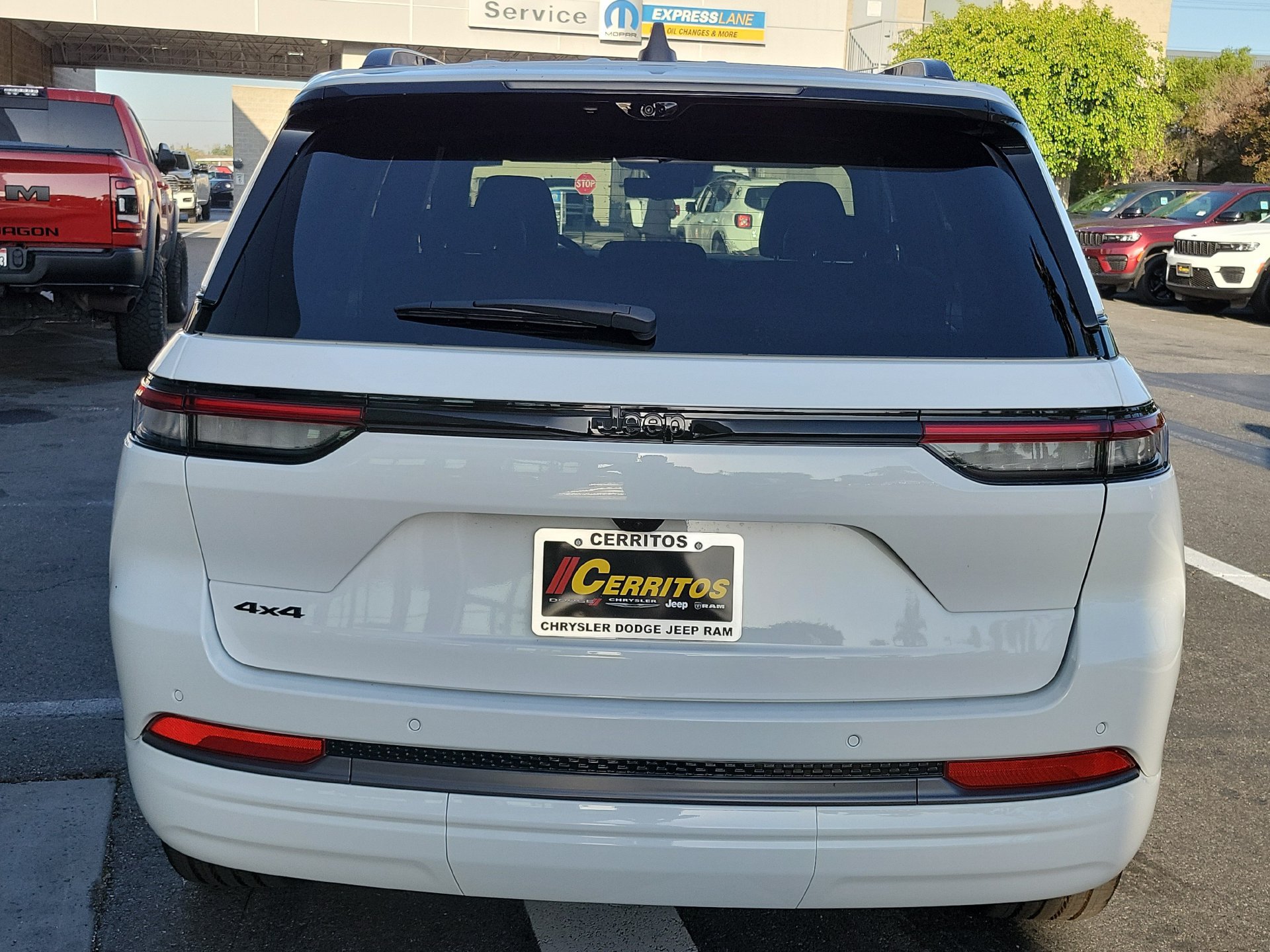 New 2026 Jeep Grand Cherokee Limited AWD/4WD image 17