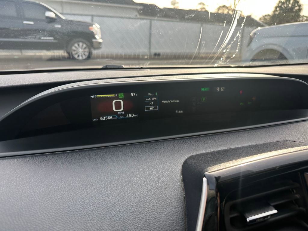 Used 2022 Toyota Prius LE image 59