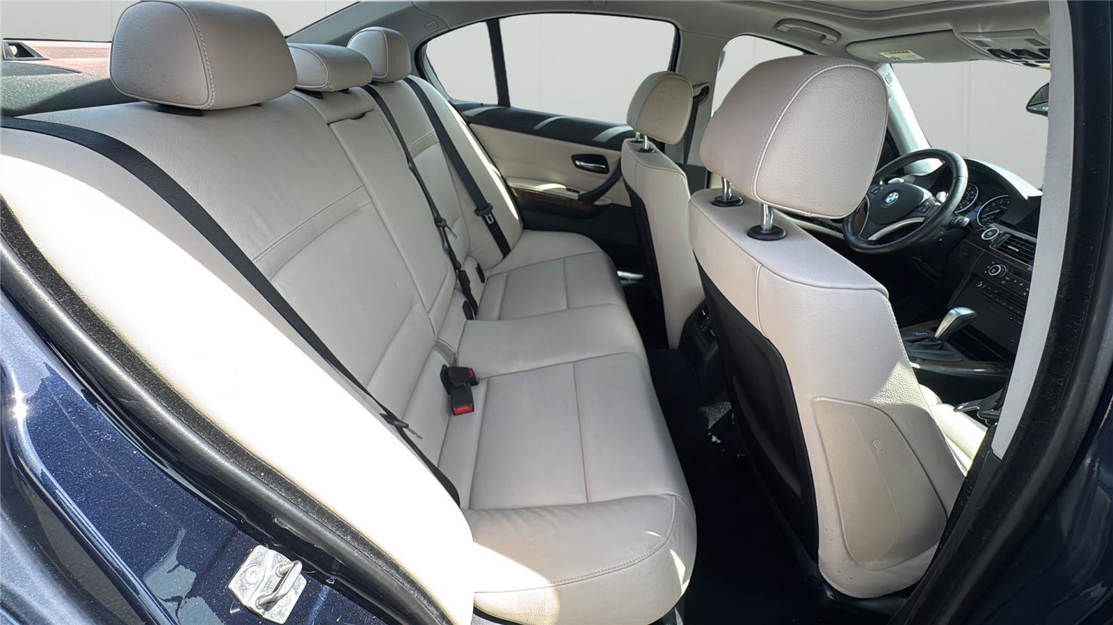 Used 2010 BMW 335i Sedan image 13