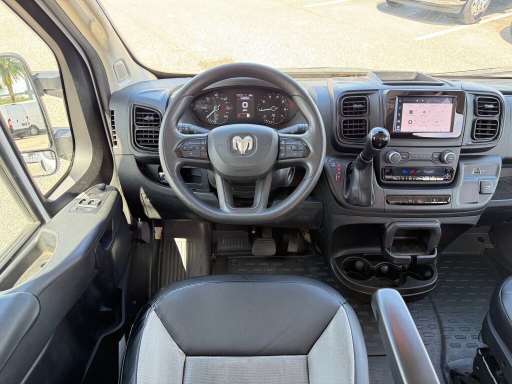 Used 2025 RAM ProMaster 2500 w/ Convenience Group FWD image 18