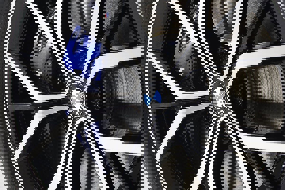 Used 2023 BMW M550i xDrive image 18