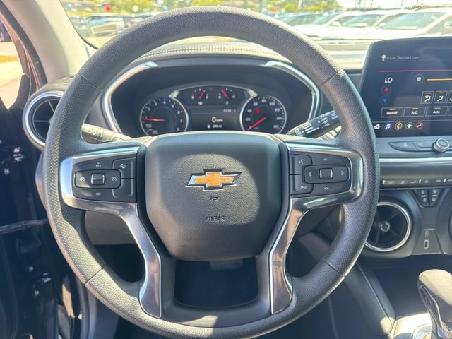 Used 2025 Chevrolet Blazer LT FWD image 16