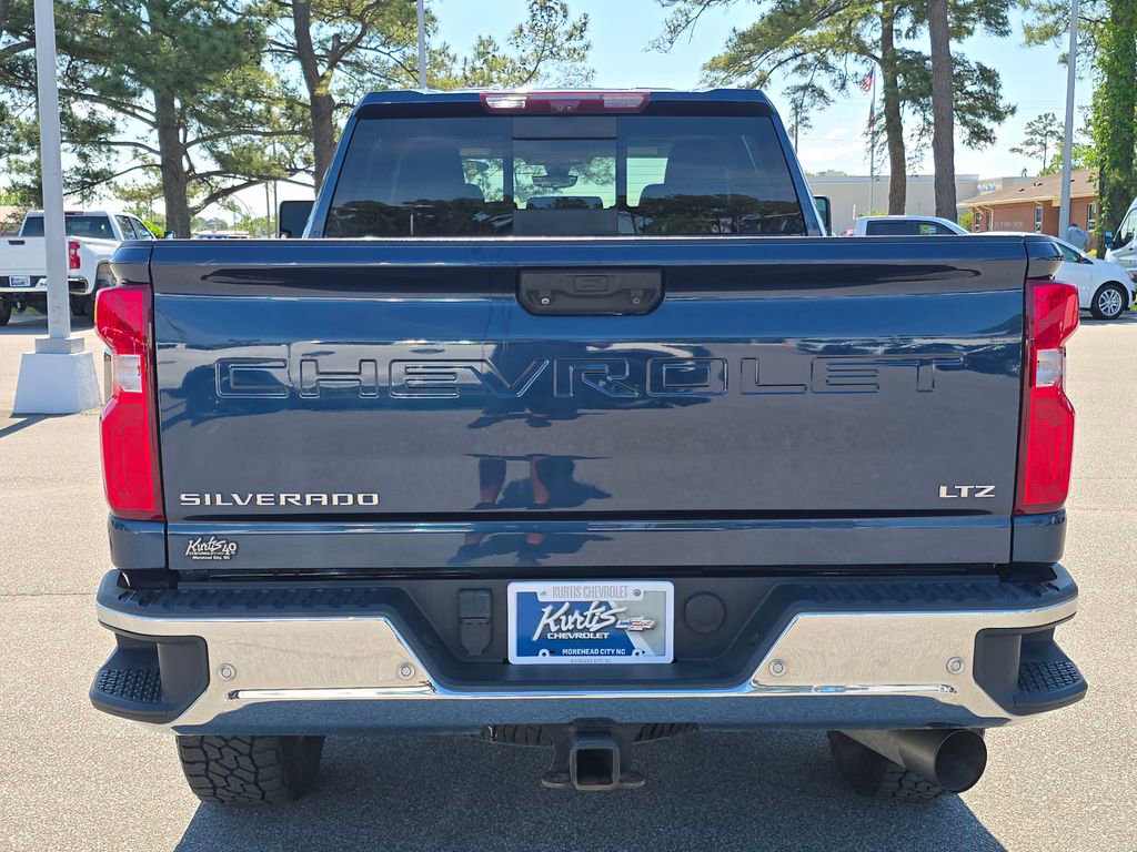 Certified 2022 Chevrolet Silverado 2500 LTZ w/ LTZ Plus Package AWD/4WD image 4