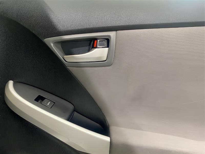 Used 2015 Toyota Prius Two image 19