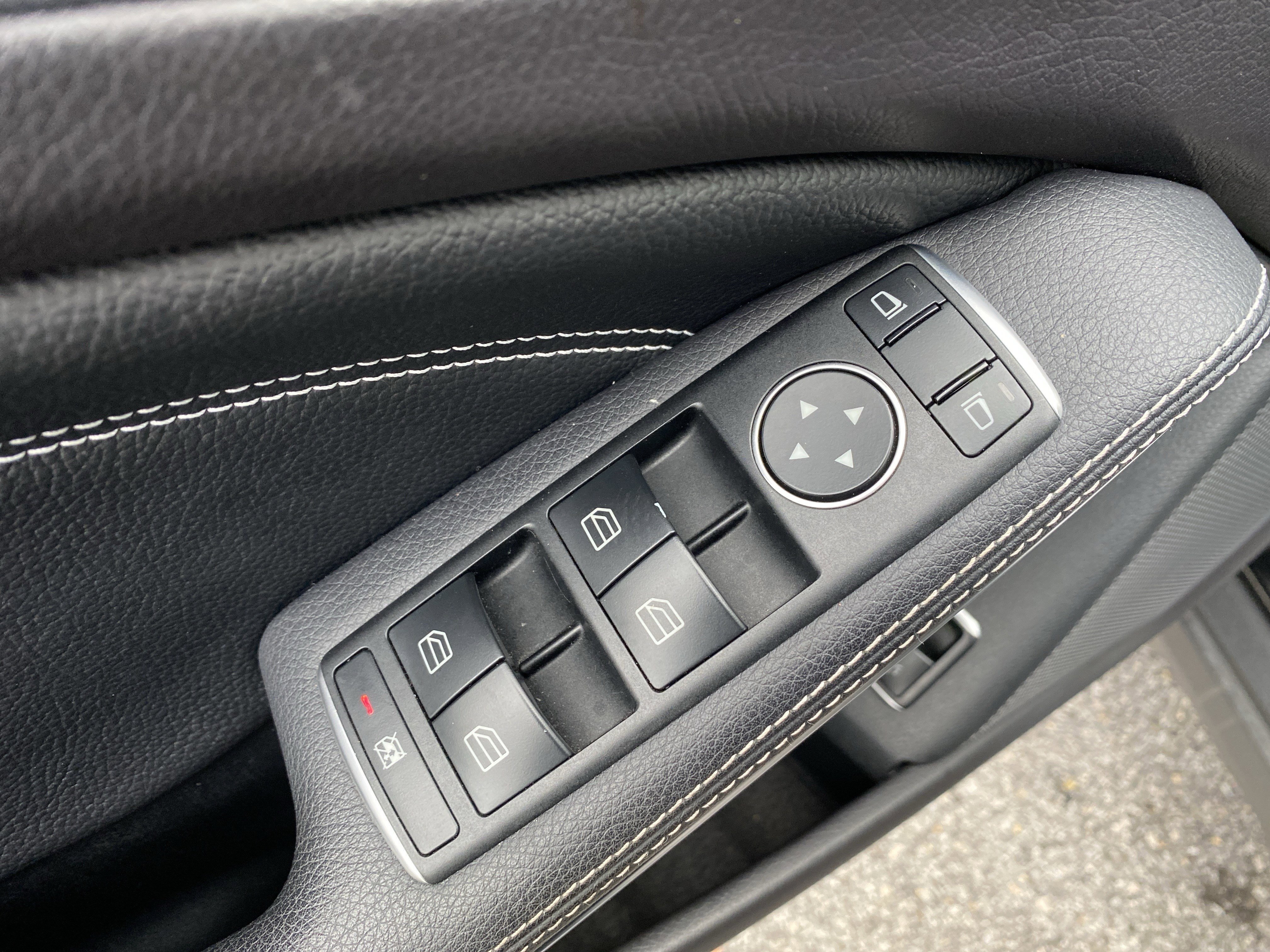 Used 2019 Mercedes-Benz GLA 250 4MATIC image 60