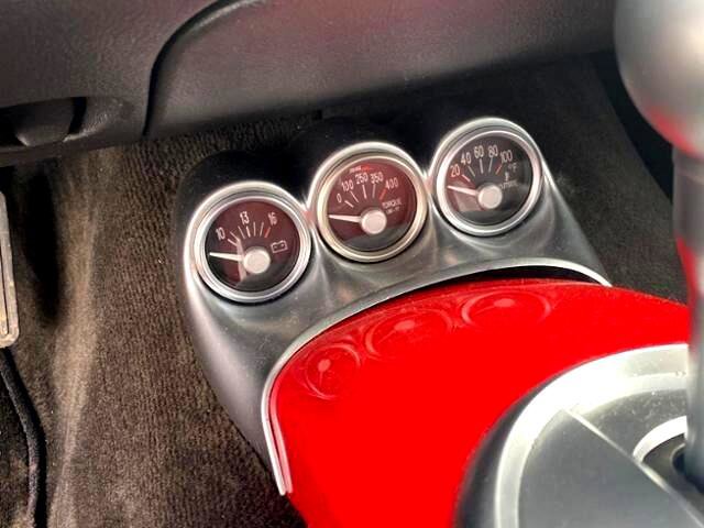 Used 2005 Chevrolet SSR w/ Preferred Equipment Group image 16