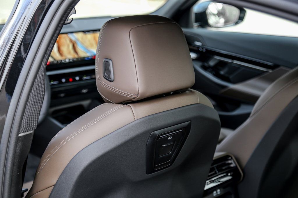 Used 2026 BMW 530i xDrive 530i xDrive w/ M Sport Package image 20