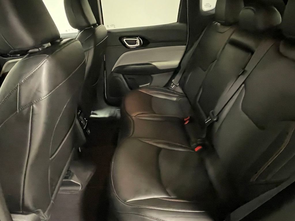 Used 2023 Jeep Compass Limited image 18