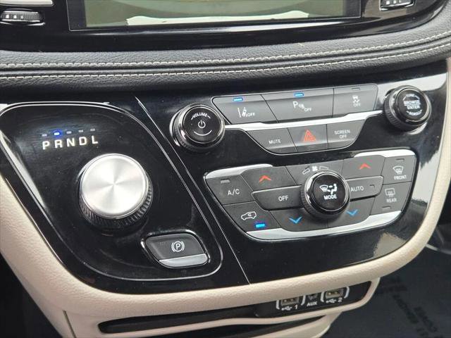 Certified 2024 Chrysler Pacifica Select image 24