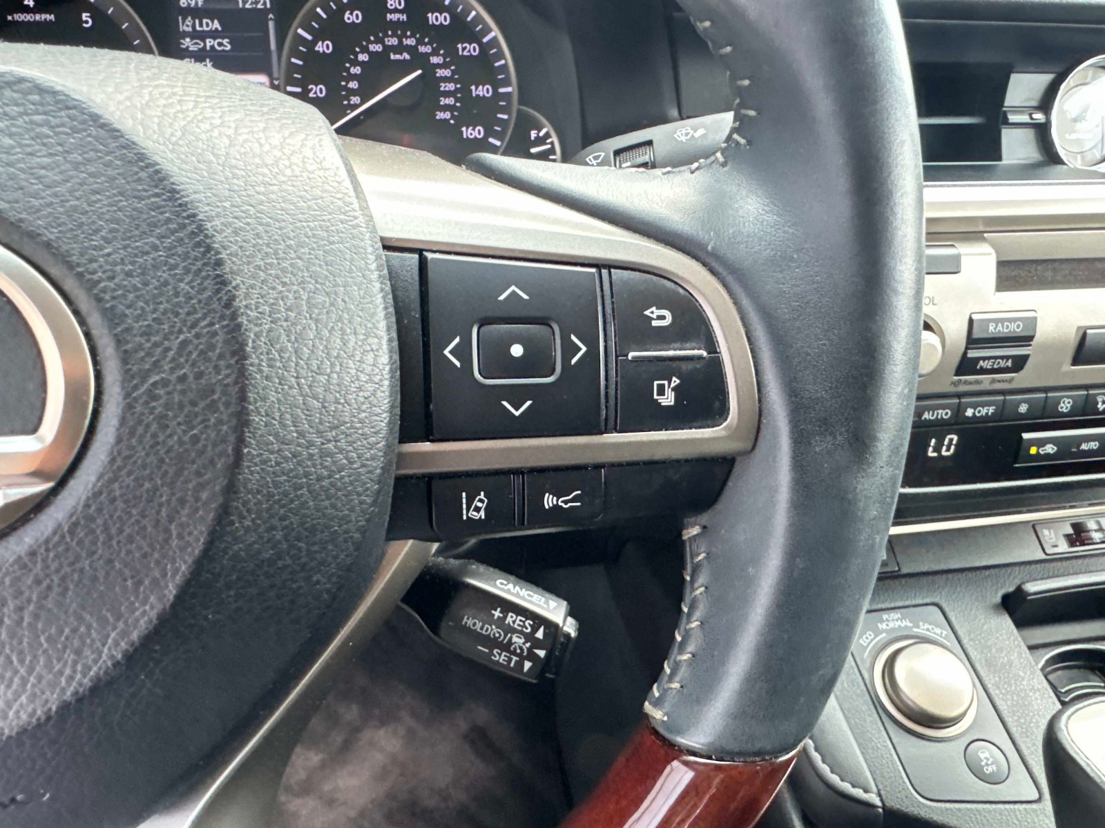 Used 2017 Lexus ES 350 w/ Premium Package FWD image 28