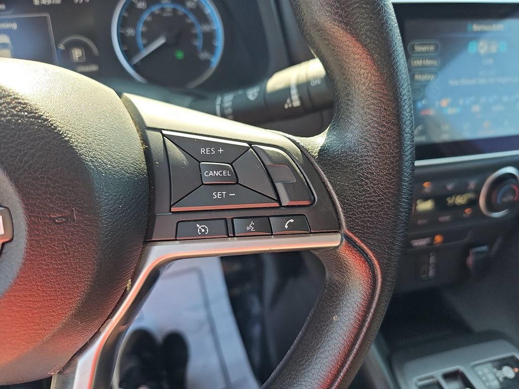 Used 2025 Nissan Leaf S FWD image 18