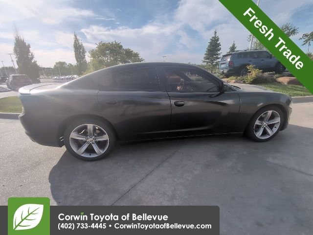 Used 2016 Dodge Charger R/T RWD image 2