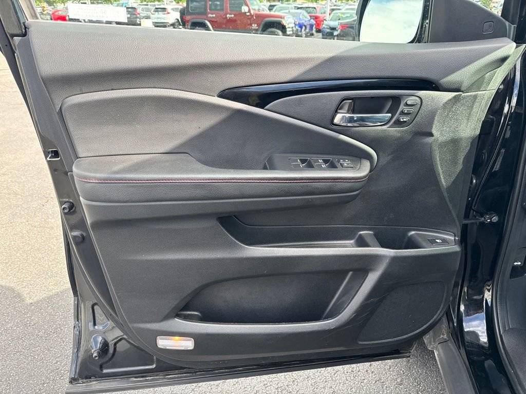 Certified 2024 Honda Ridgeline Black Edition image 30