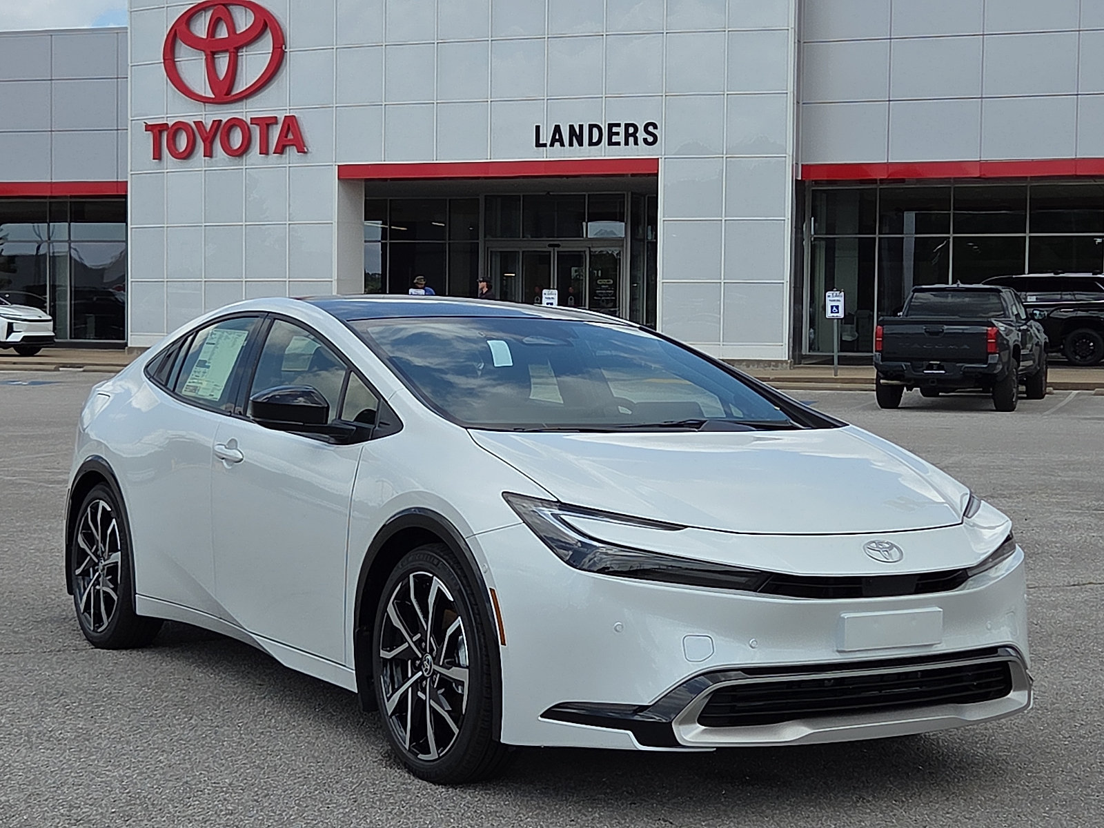 New 2026 Toyota Prius Plug-In Hybrid FWD image 1