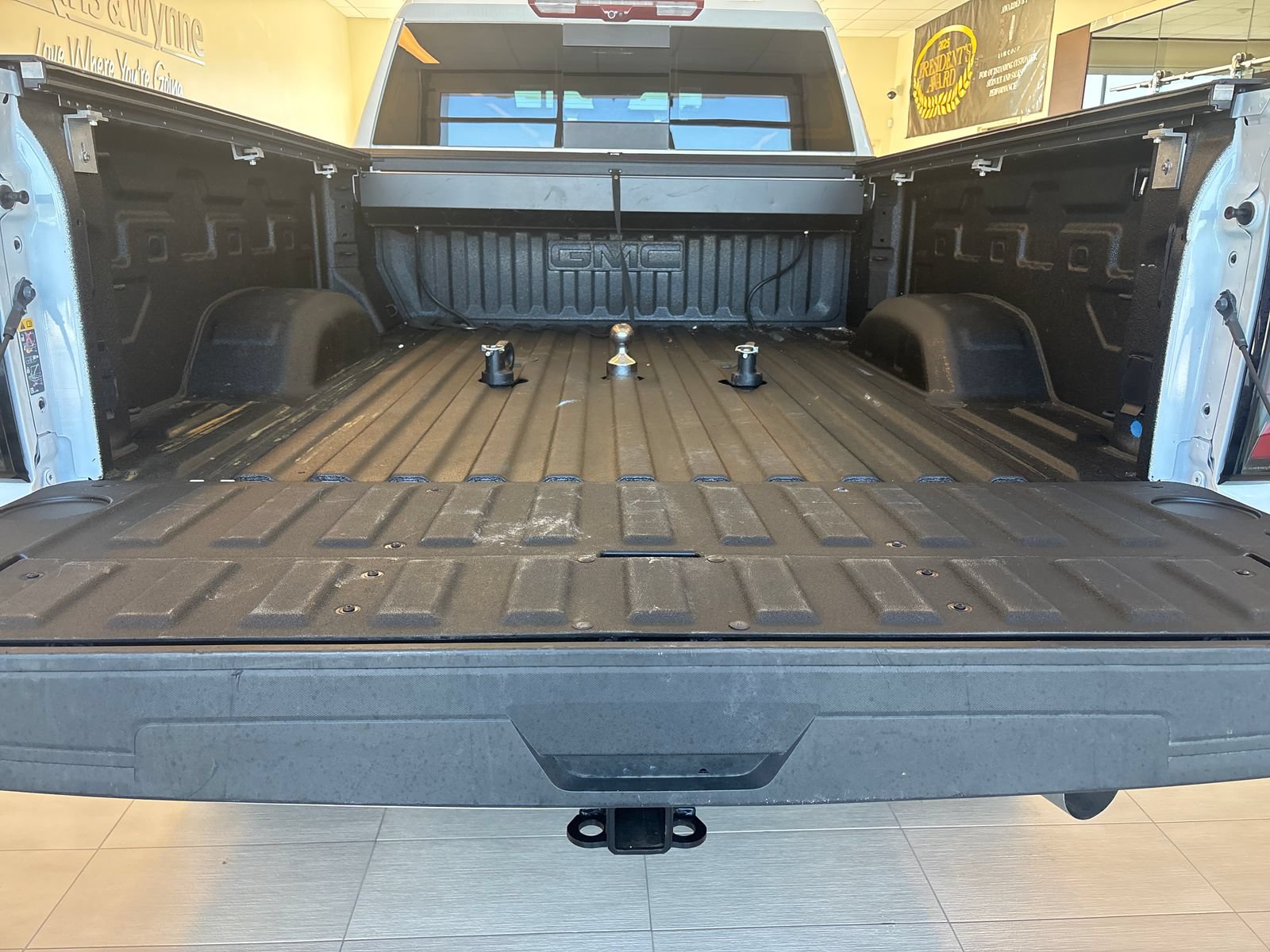 Used 2026 GMC Sierra 2500 AT4X AWD/4WD image 9