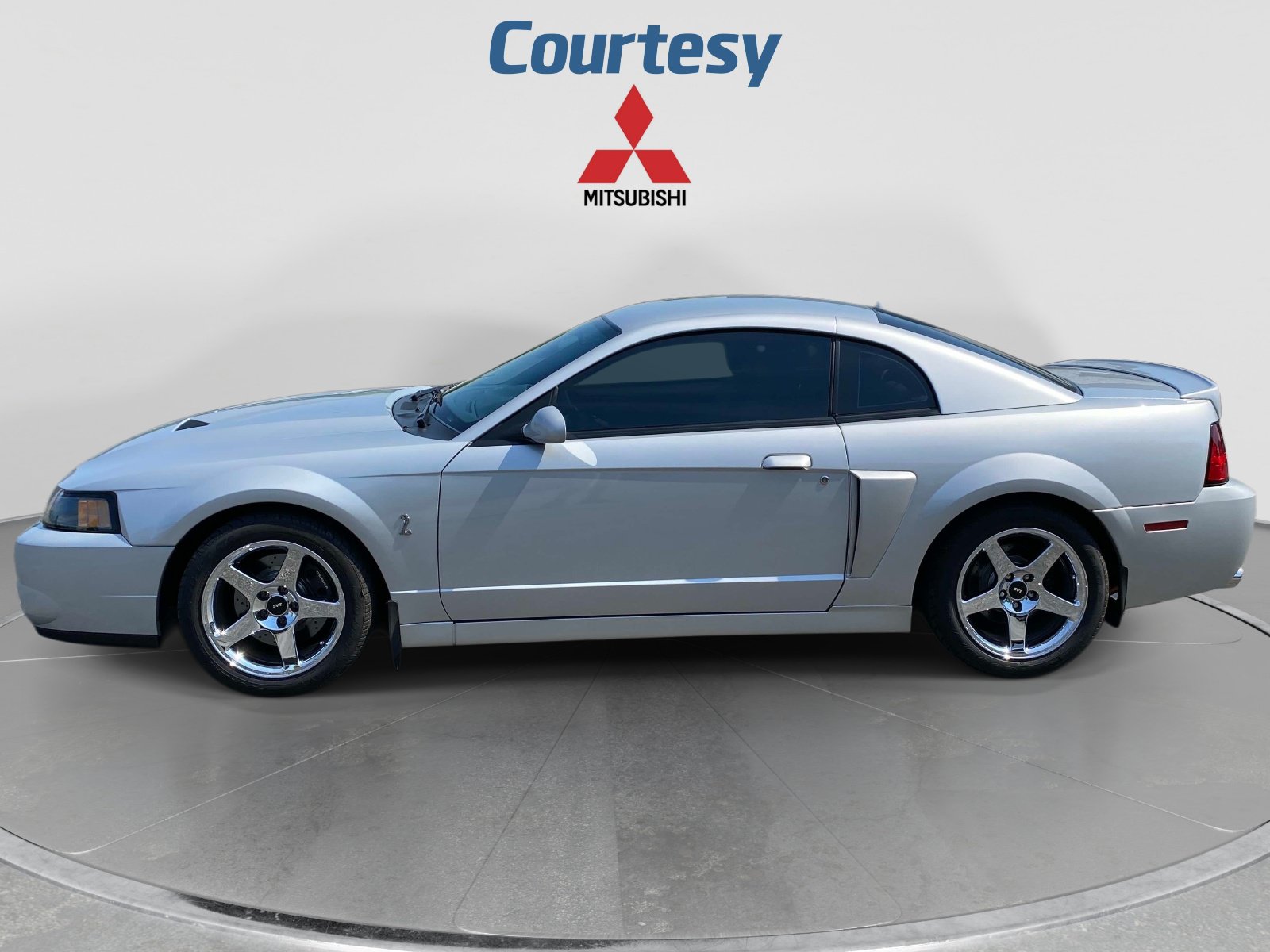 Used 2004 Ford Mustang Cobra RWD video 2