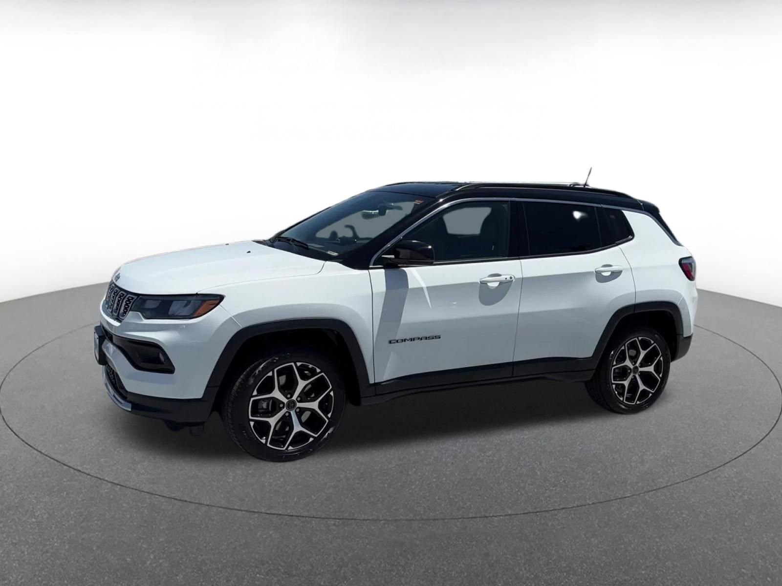 Used 2025 Jeep Compass Limited AWD/4WD image 8