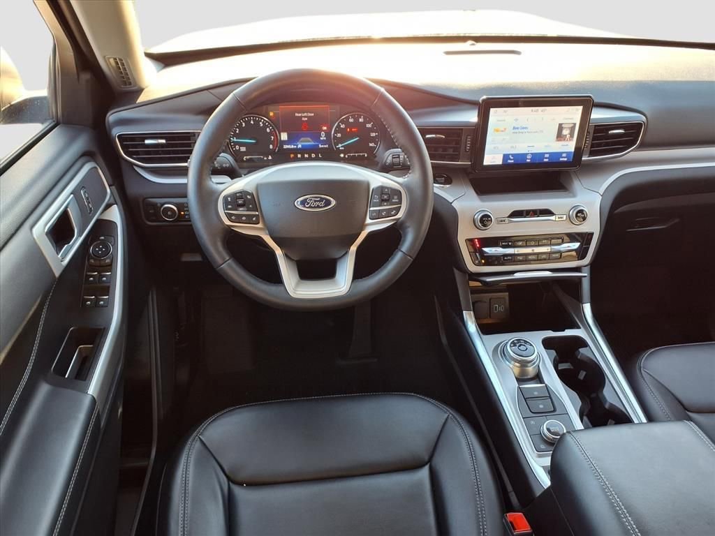 Used 2023 Ford Explorer XLT w/ Equipment Group 202A image 11