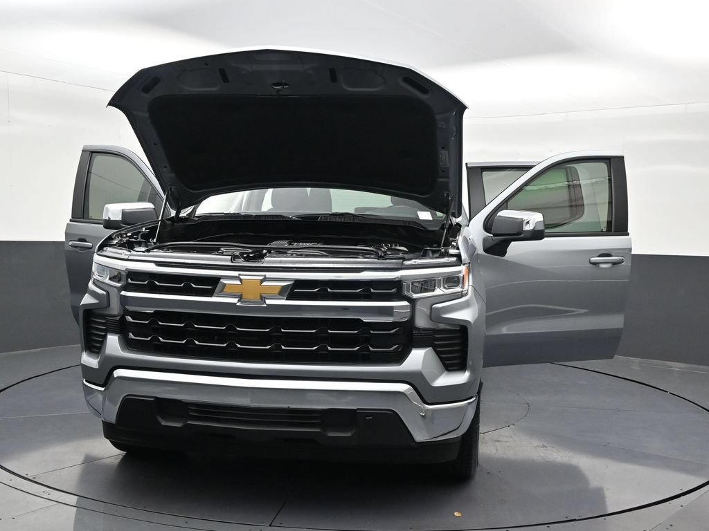 Used 2024 Chevrolet Silverado 1500 LT RWD image 40