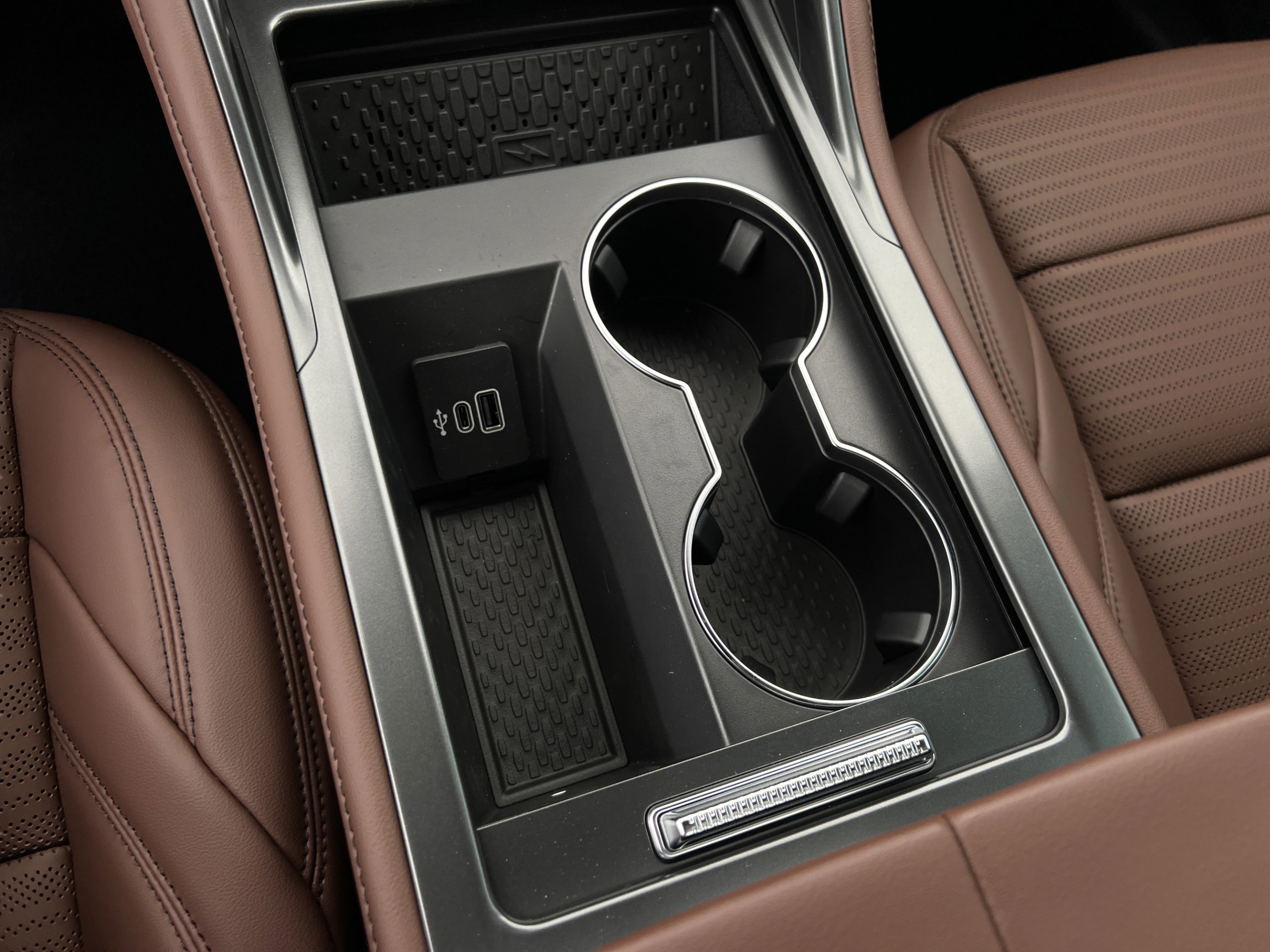 New 2026 Lincoln Nautilus Reserve w/ Jet Appearance Package AWD/4WD image 16