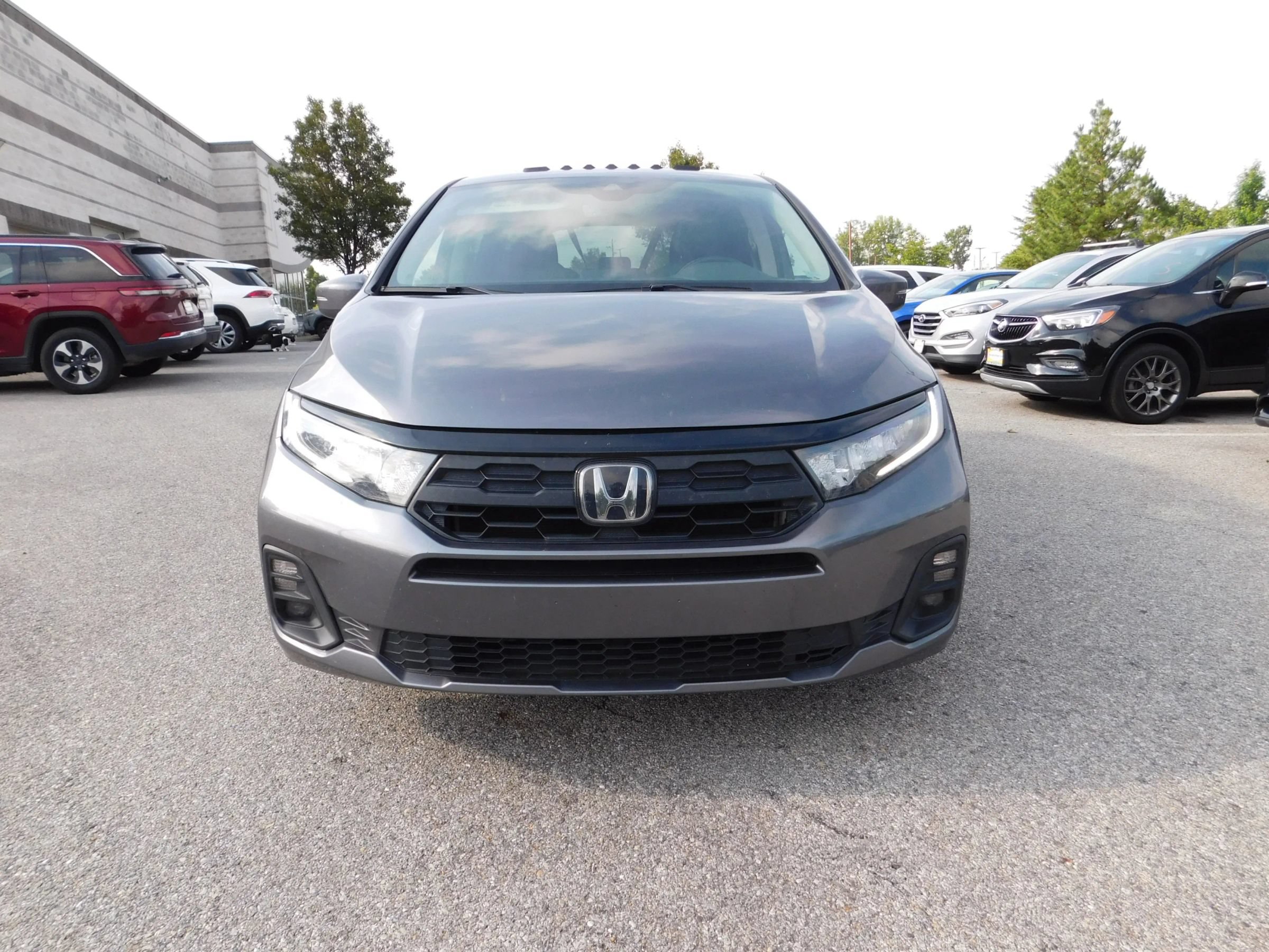 Used 2025 Honda Odyssey EX-L image 3