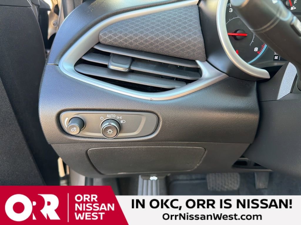 Used 2025 Chevrolet Malibu LT FWD image 28