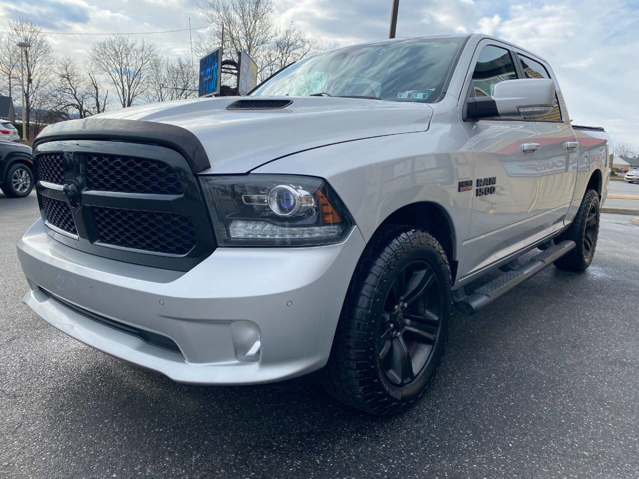 Used 2017 RAM 1500 Sport image 7